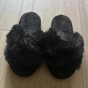 NWOT- Black Furry Slide Slippers